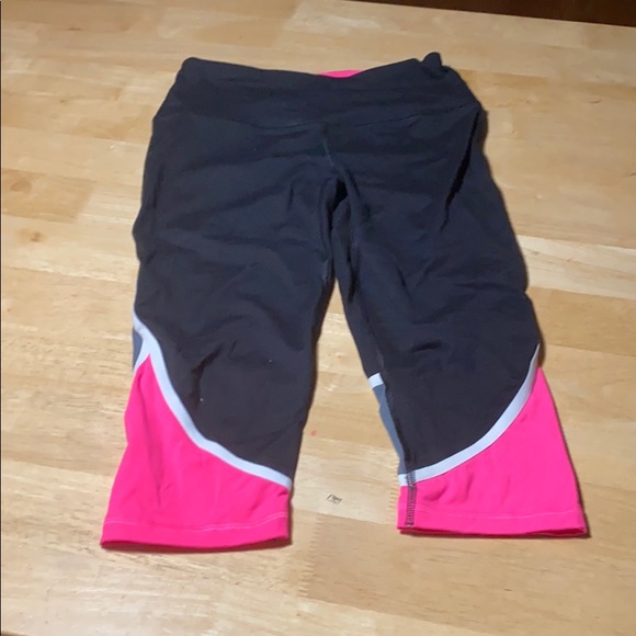 Victoria's Secret Pants - Victoria’s Secret Sport Capris